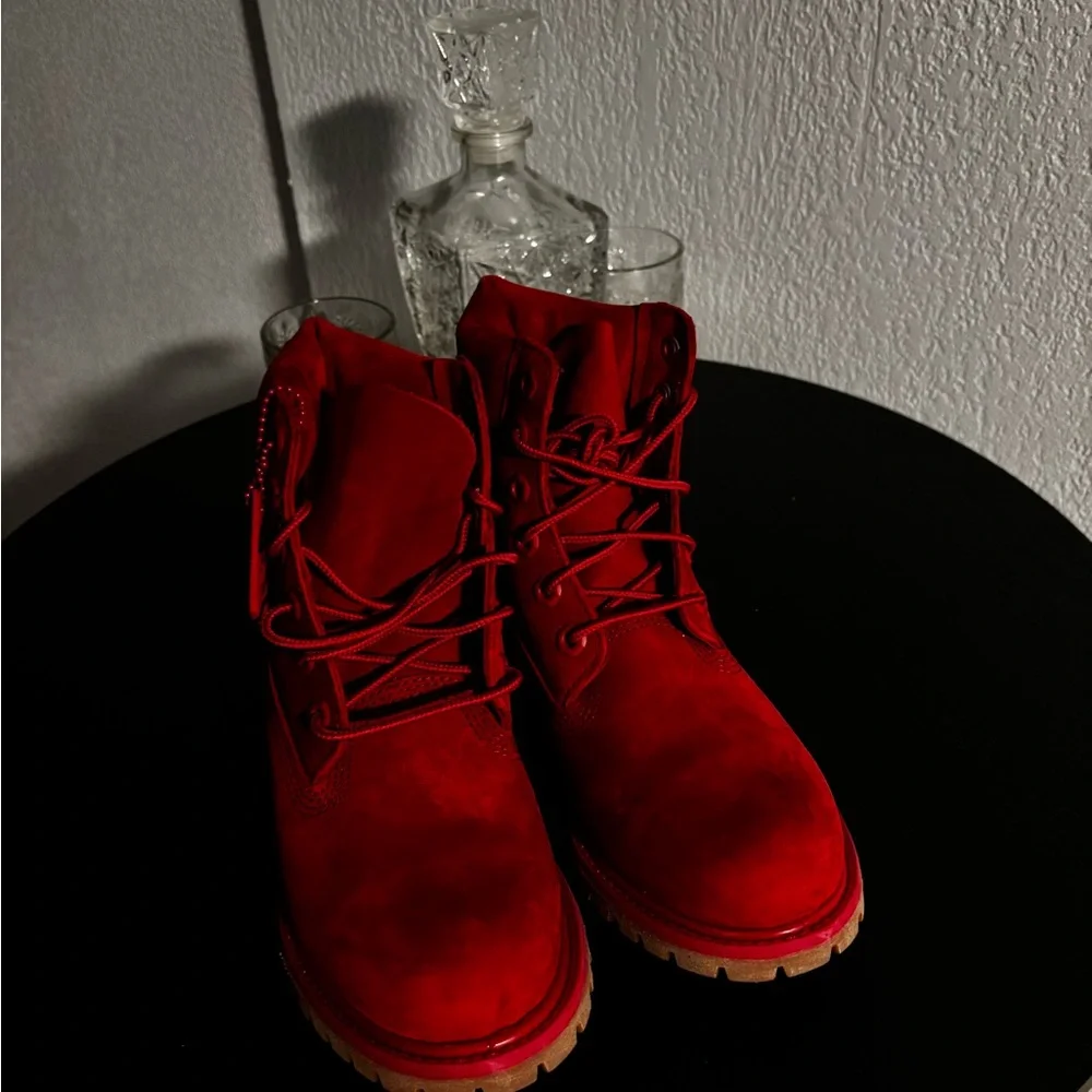 Red Timberlands - Picture 3 of 4